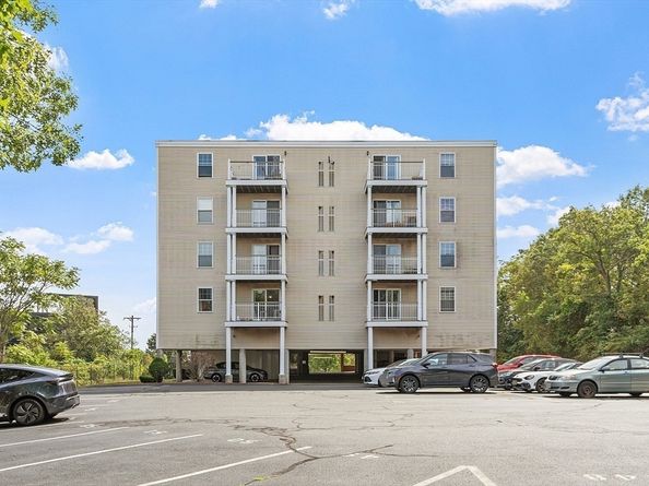 86 E Howard St 107, Quincy MA 02169
