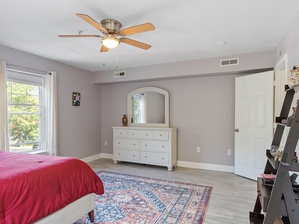 86 E Howard St 107, Quincy MA 02169