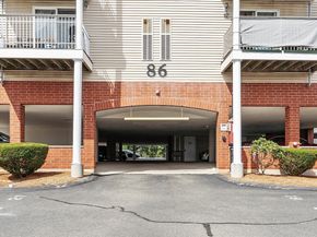 86 E Howard St 107, Quincy MA 02169