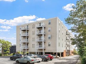 86 E Howard St 107, Quincy MA 02169