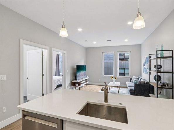 610 Rutherford Ave 404, Boston MA 02129