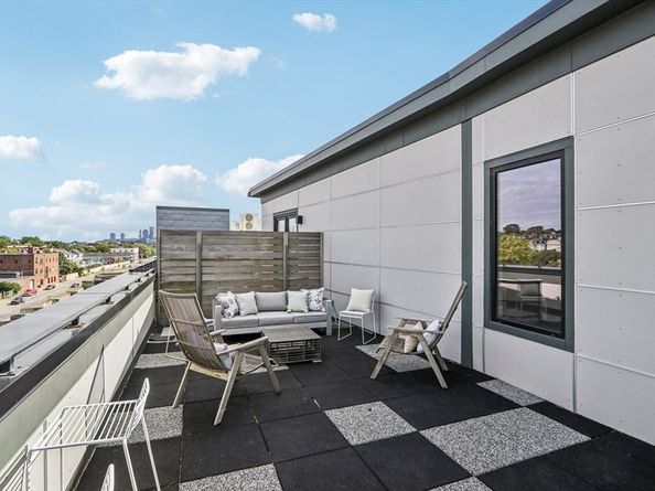 610 Rutherford Ave 404, Boston MA 02129