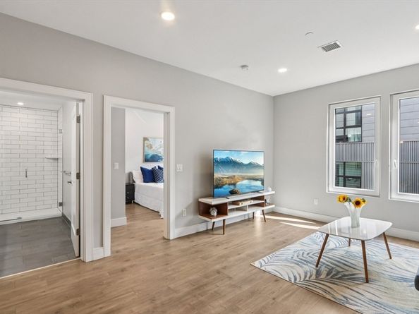 610 Rutherford Ave 404, Boston MA 02129