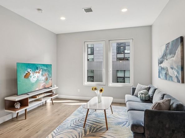610 Rutherford Ave 404, Boston MA 02129