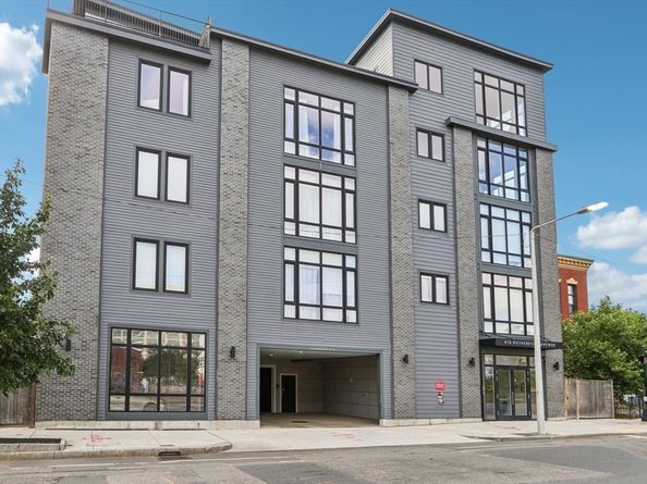 610 Rutherford Ave 404, Boston MA 02129