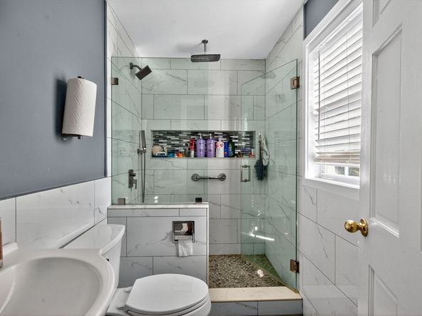 11 Rockefeller St, Randolph MA 02368