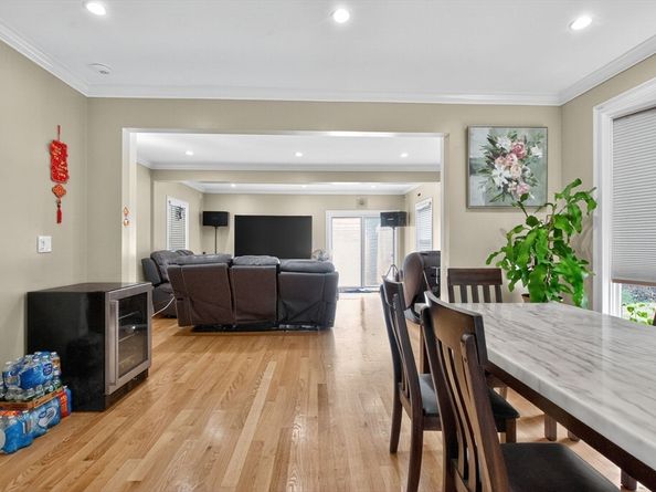 11 Rockefeller St, Randolph MA 02368