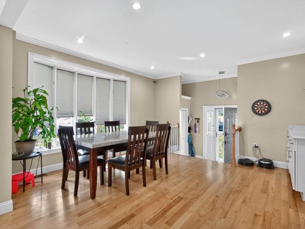 11 Rockefeller St, Randolph MA 02368