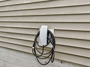 11 Rockefeller St, Randolph MA 02368