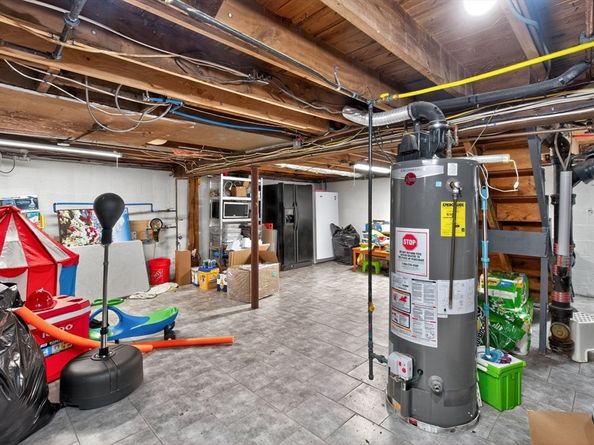 11 Rockefeller St, Randolph MA 02368