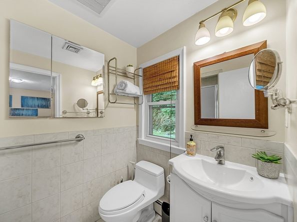 34 Jodie Rd, Framingham MA 01702