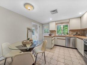 34 Jodie Rd, Framingham MA 01702