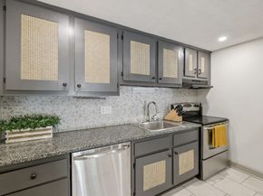 12 Walker Rd 6, North Andover MA 01845