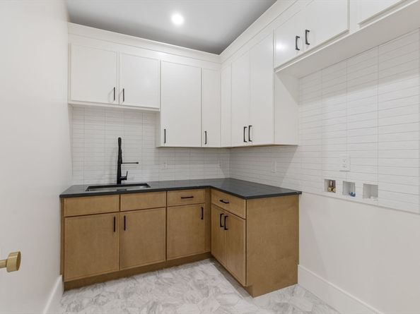 310 Oakland, Wellesley MA 02481