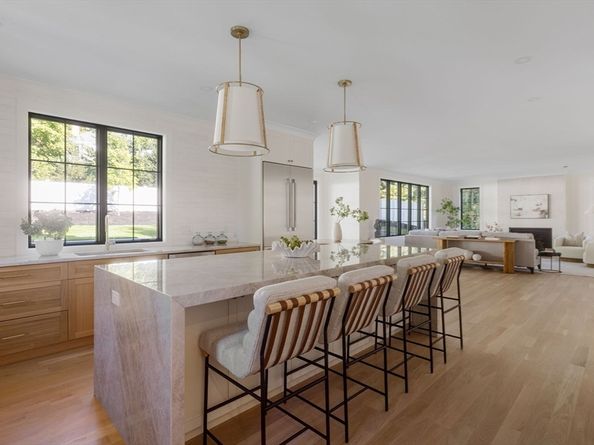 310 Oakland, Wellesley MA 02481