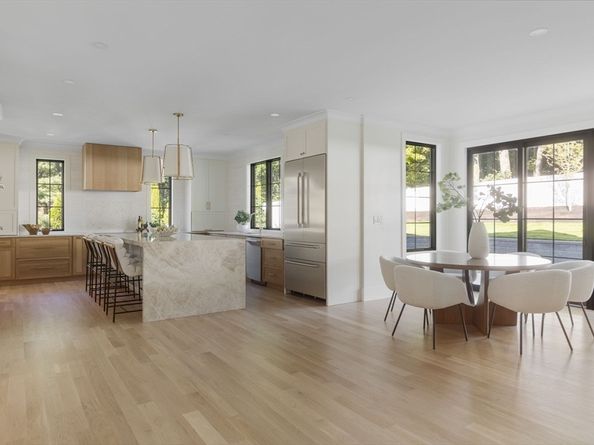310 Oakland, Wellesley MA 02481