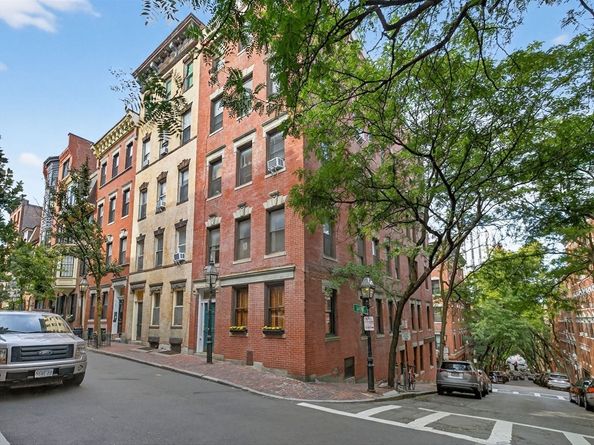 69 Myrtle Street 2, Boston MA 02114