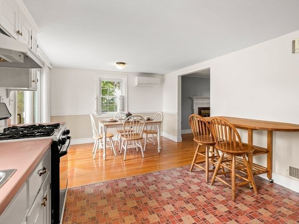 100 Village St., Marblehead MA 01945