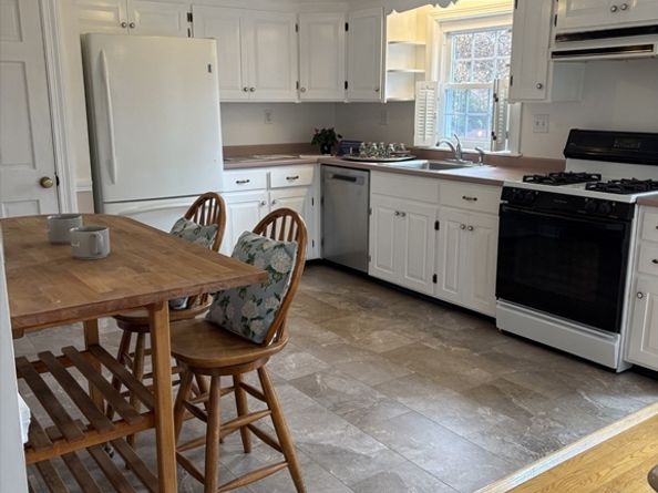 100 Village St., Marblehead MA 01945