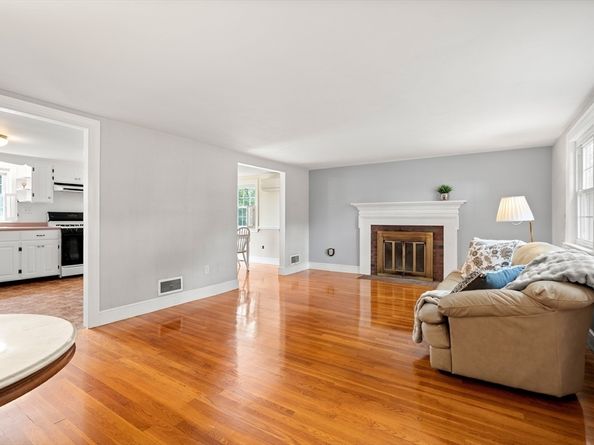 100 Village St., Marblehead MA 01945