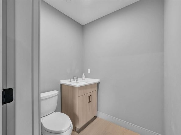 5245 Washington St 5, Boston MA 02132