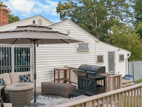 3 Primrose Rd, Billerica MA 01821