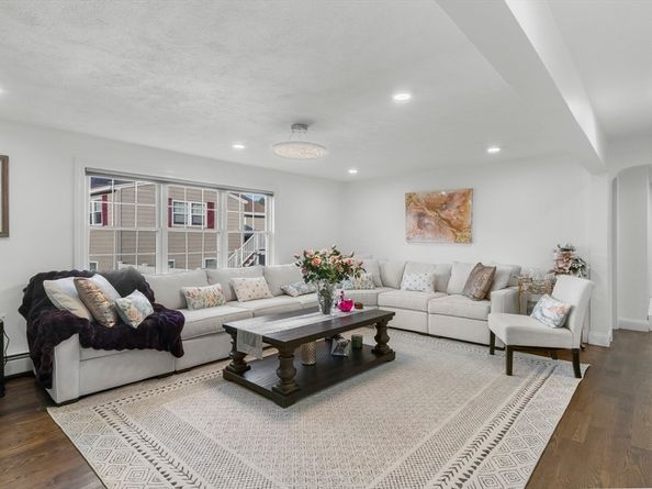 3 Primrose Rd, Billerica MA 01821