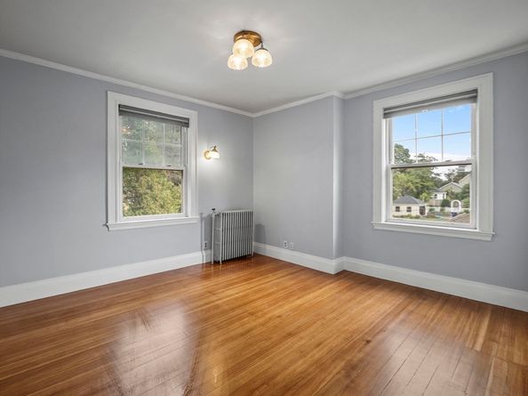 37 Pomfret St, Boston MA 02132