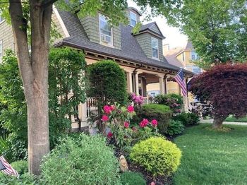 37 Pomfret St