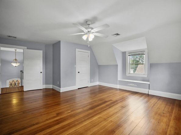 37 Pomfret St, Boston MA 02132