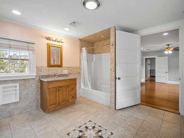 37 Pomfret St, Boston MA 02132