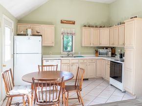 114 Graham Hill Dr, Hanover MA 02339