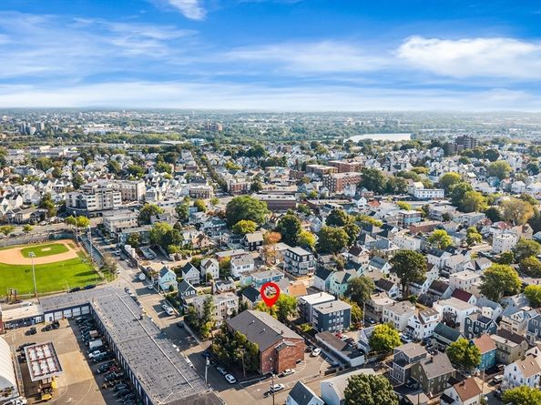 10 Roberts St 14, Somerville MA 02145