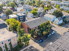10 Roberts St 14, Somerville MA 02145