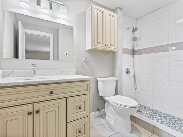 10 Roberts St 14, Somerville MA 02145