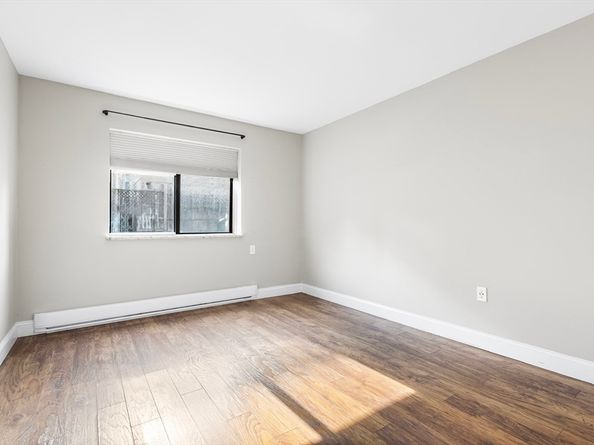 10 Roberts St 14, Somerville MA 02145