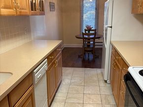 220 Bedford St D5, Bridgewater MA 02324