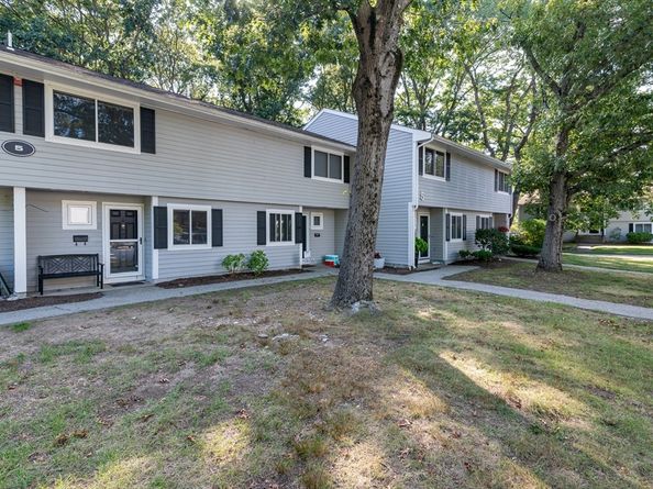 5 Beals Cove Rd E, Hingham MA 02043
