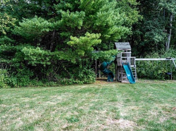 30 Powderhorn Ln, Holliston MA 01746