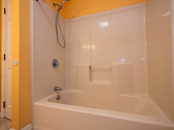 30 Powderhorn Ln, Holliston MA 01746