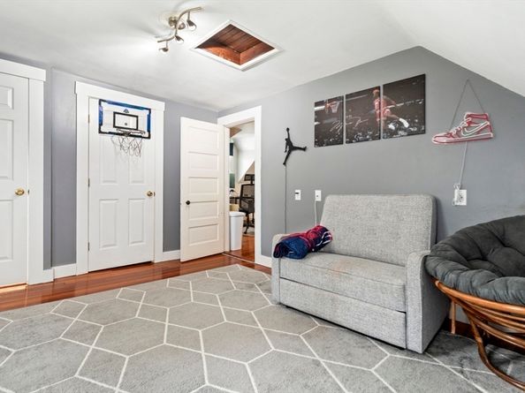 266 West Street, Reading MA 01867