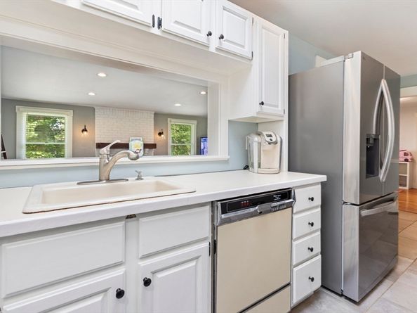 266 West Street, Reading MA 01867
