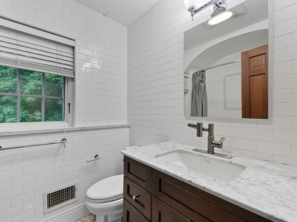 31 West Boulevard Rd, Newton MA 02459