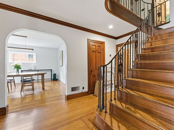 31 West Boulevard Rd, Newton MA 02459