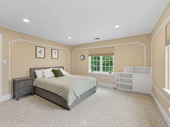 31 West Boulevard Rd, Newton MA 02459