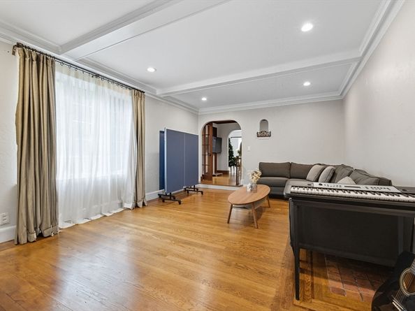 31 West Boulevard Rd, Newton MA 02459