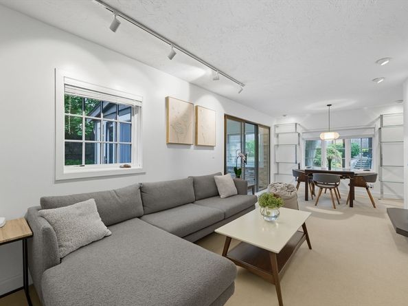31 West Boulevard Rd, Newton MA 02459