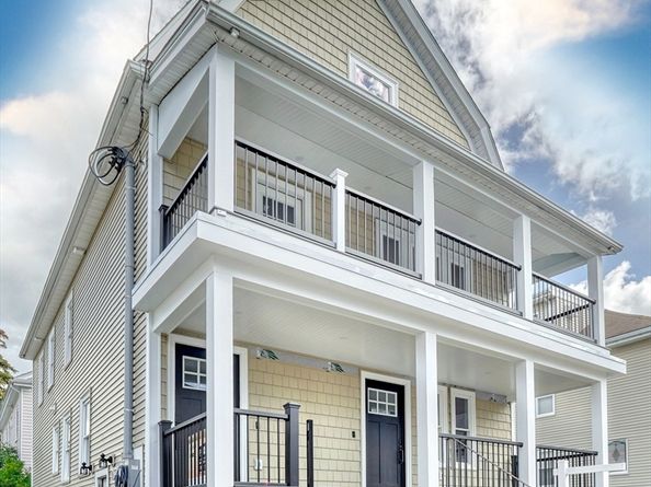 33 Hamilton St 1, Medford MA 02155
