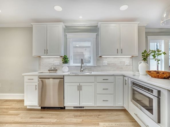 33 Hamilton St 1, Medford MA 02155