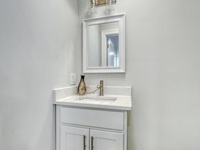 33 Hamilton St 1, Medford MA 02155